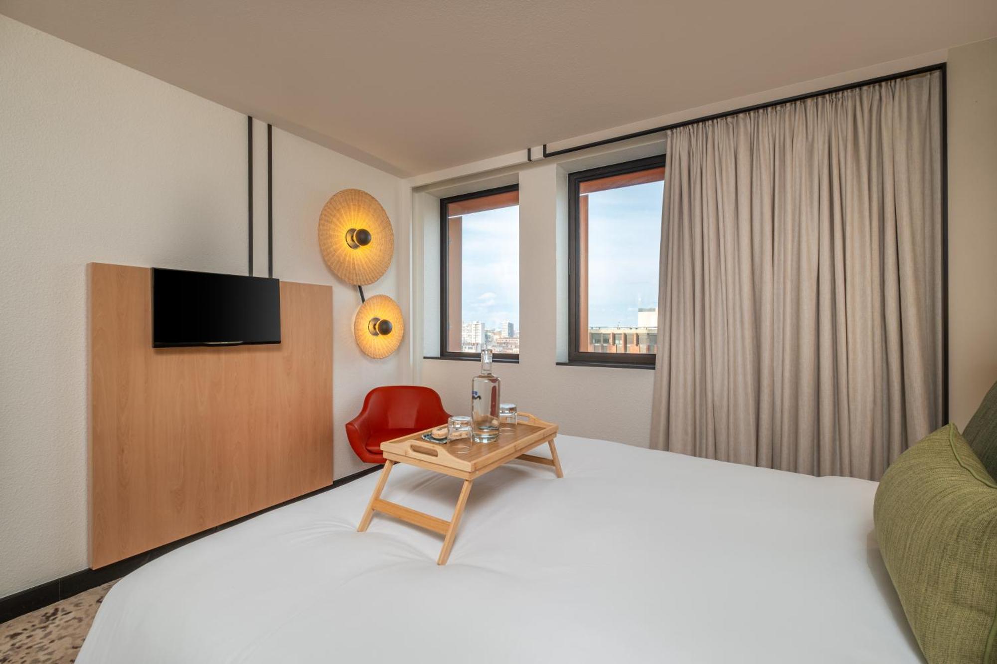 One-Bedroom Apartment,1742616227:JPEG